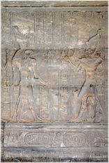 Der Horus-Tempel in Edfu<br>Bild 16/50